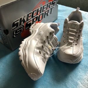 Sketchers Sport Sneakers (White, Size 9)